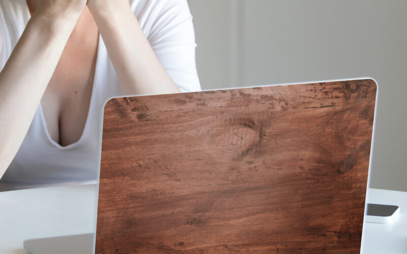 Laptop sticker hout