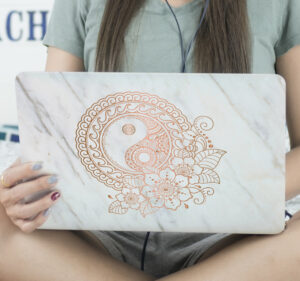 Mandala met marmereffect laptop sticker