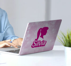 Roze laptop sticker met meisje