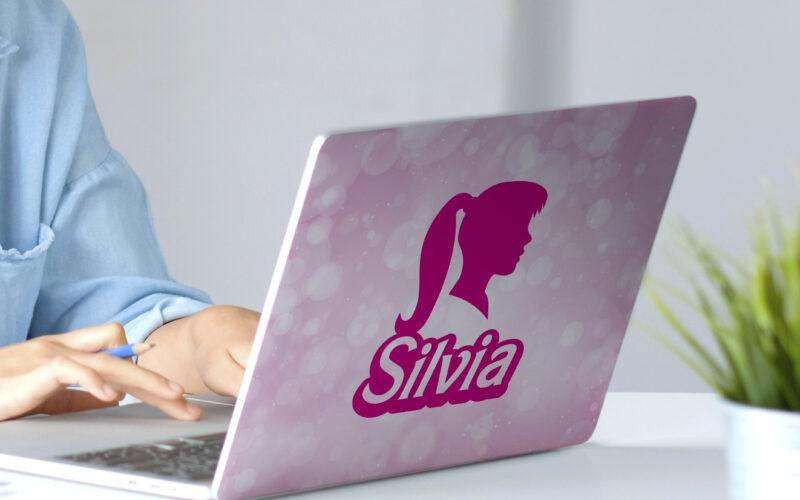 Roze laptop sticker met meisje